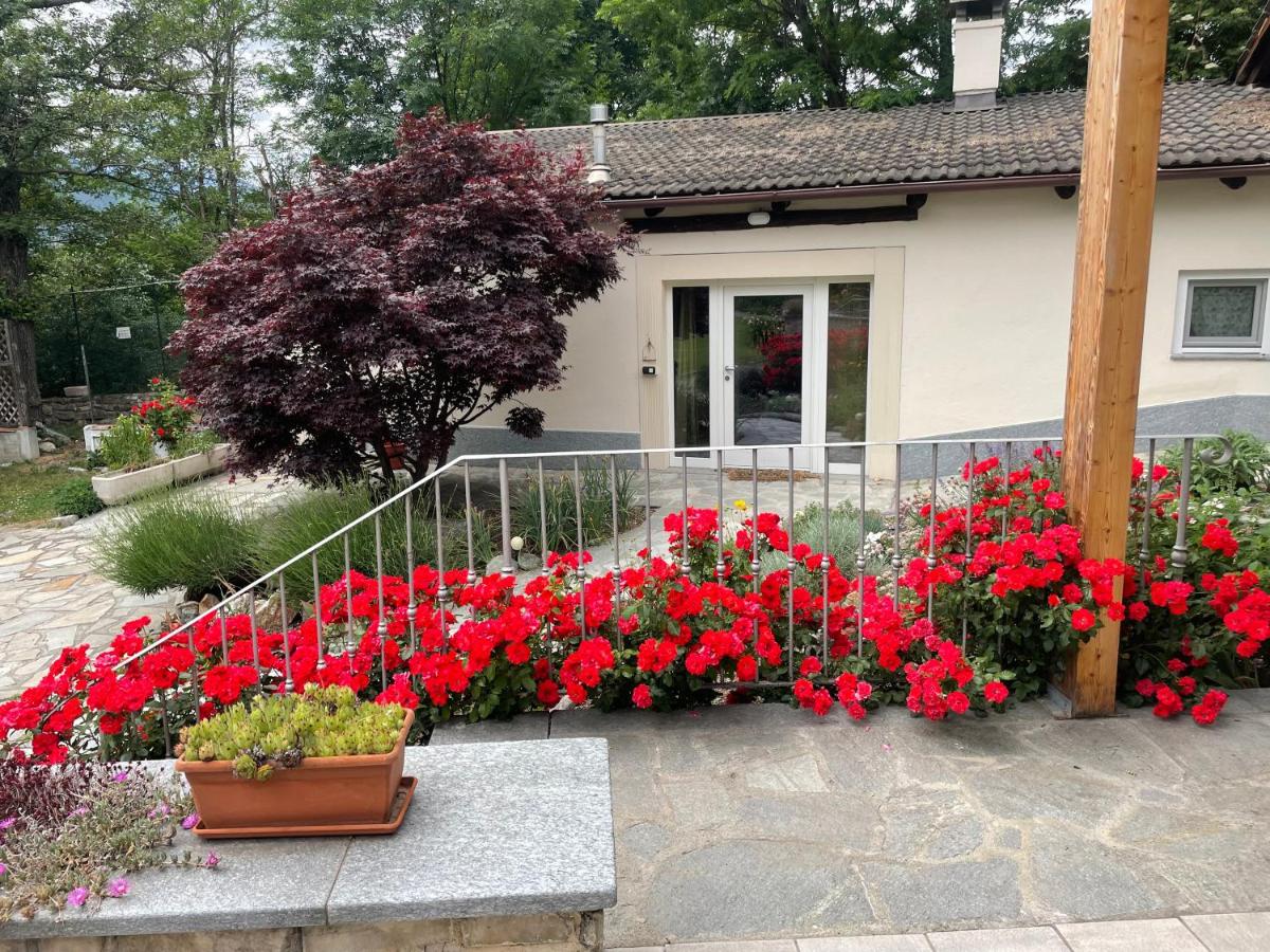 La Casina di Oscar ad AO V Combe VDA QUART 0014 e 00I6 - Housity