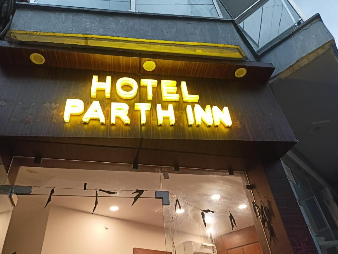 Hotel Parth Inn - Housity