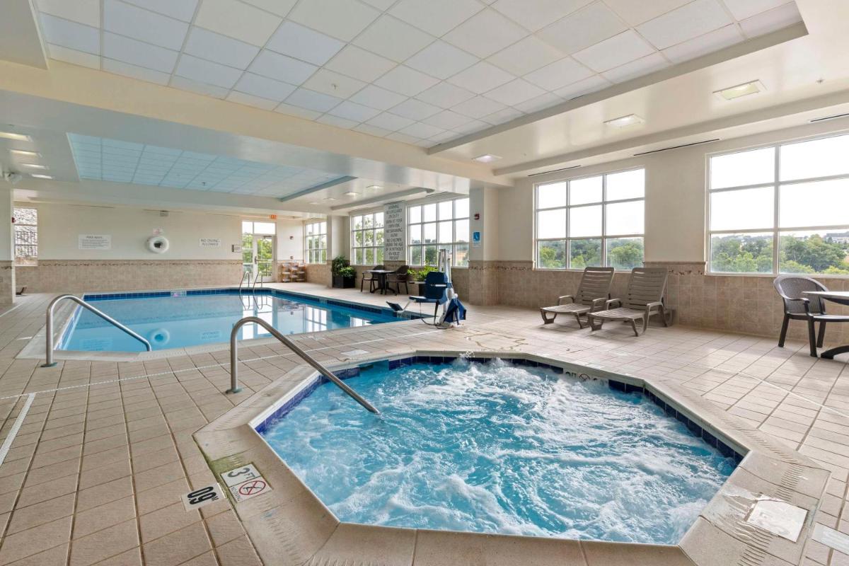 Doubletree By Hilton Front Royal Blue Ridge Shadows - Housity