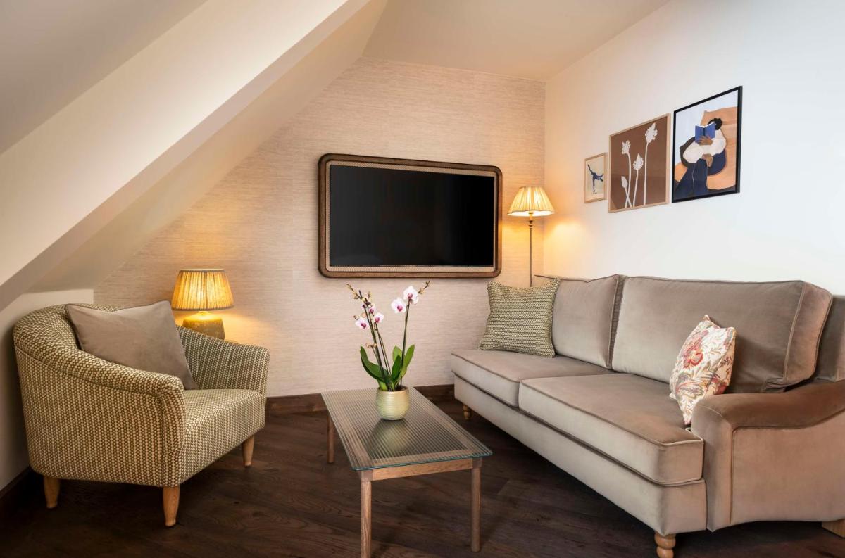 TV/Unterhaltungsangebot in der Unterkunft Brunfels Hotel, in the Unbound Collection by Hyatt