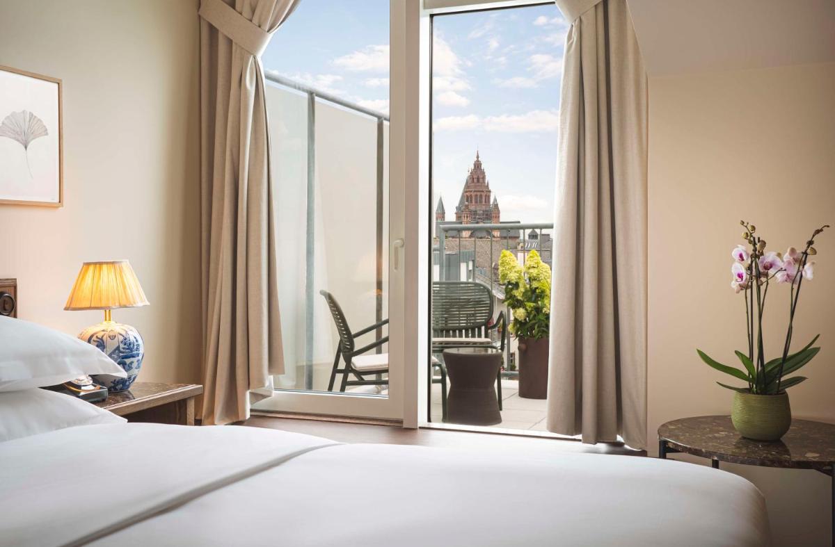 Ein Bett oder Betten in einem Zimmer der Unterkunft Brunfels Hotel, in the Unbound Collection by Hyatt