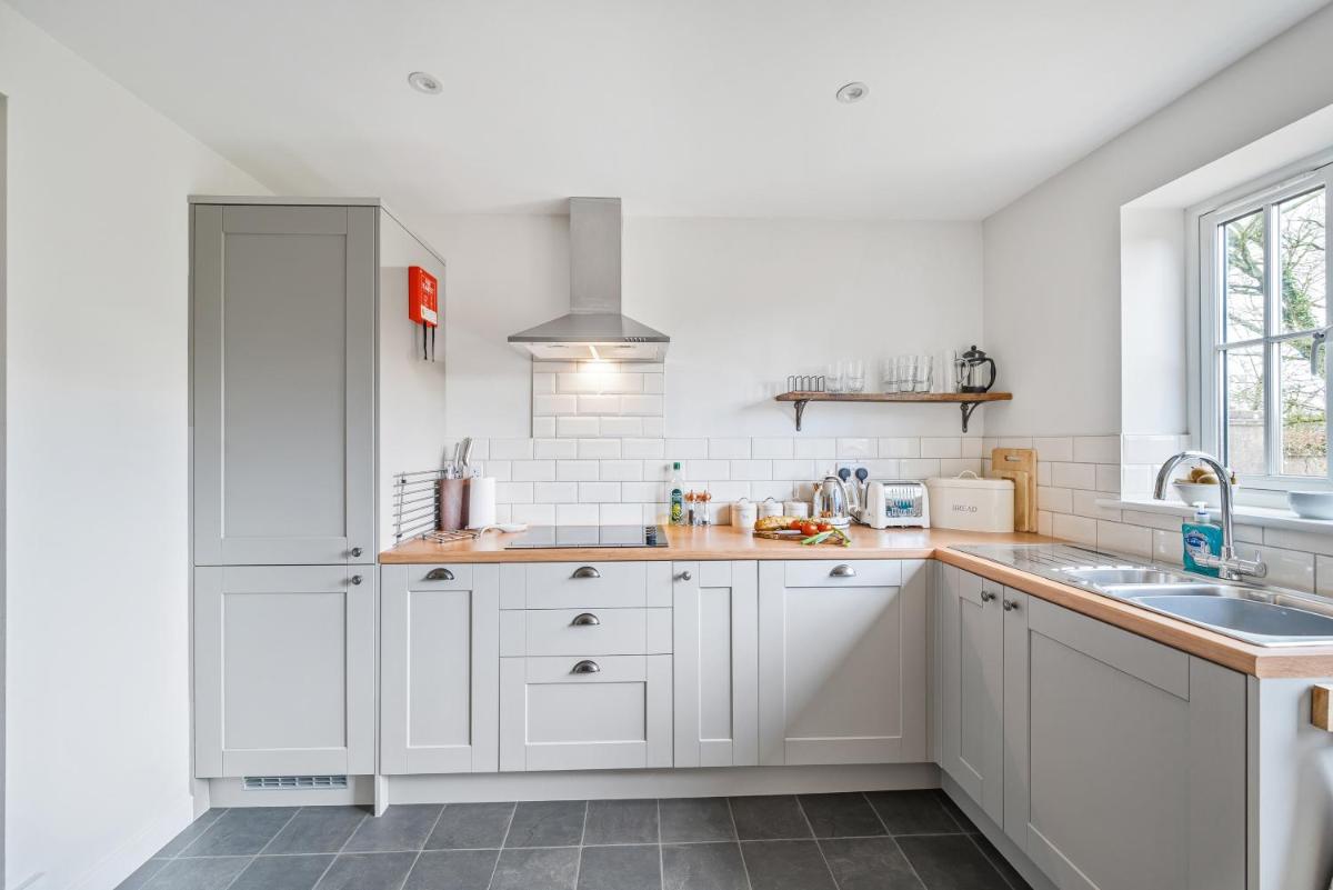 Poacher's Cottage - Housity