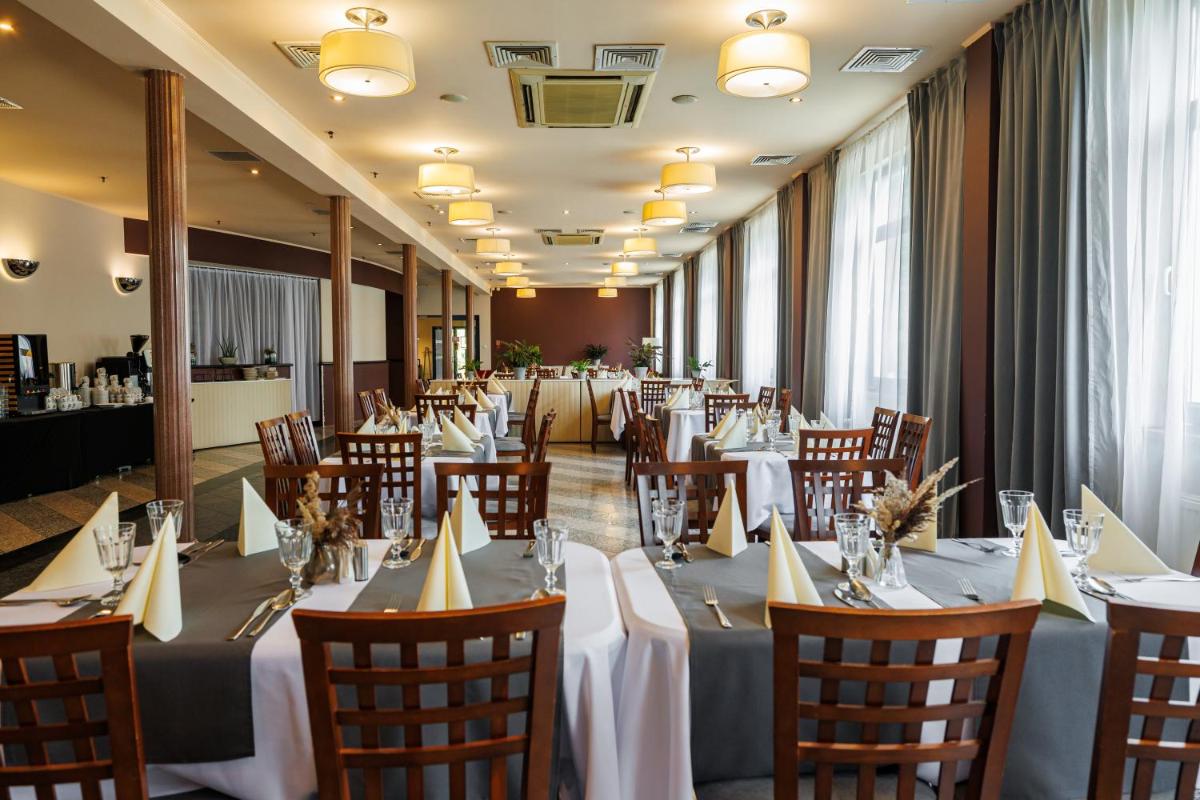 Hotel 500 W Strykowie - Housity