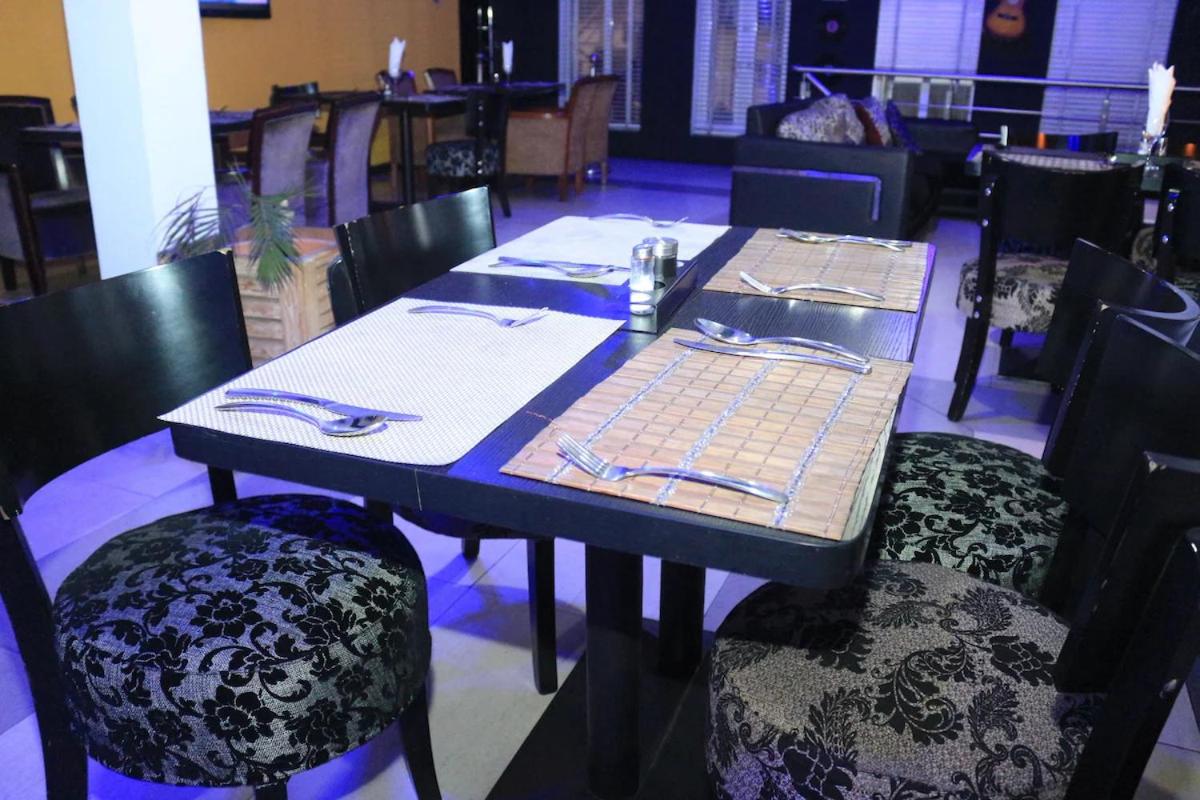 The Crib Hotels - Housity