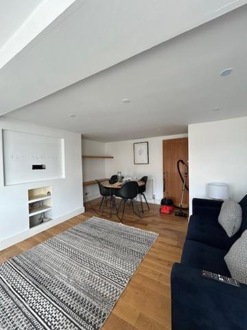 Garden square central 2 bed & sea-view - Housity