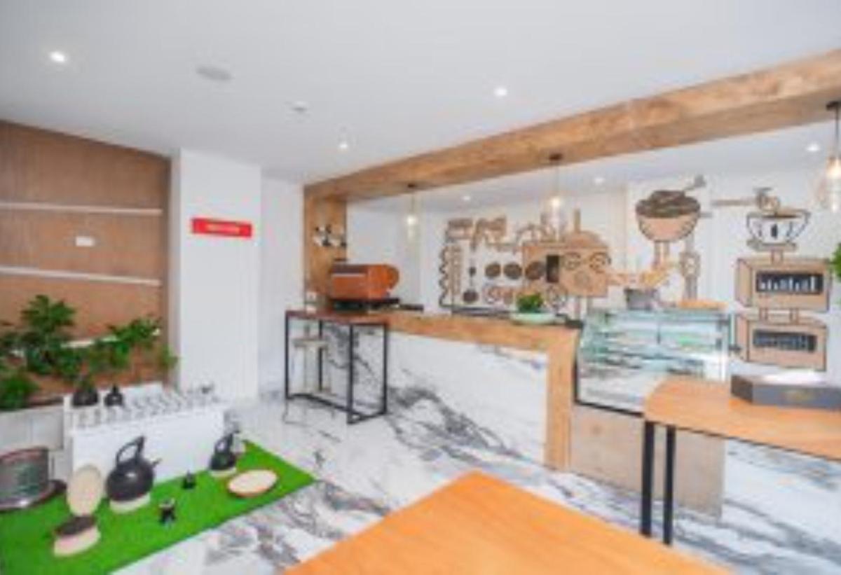 Vibes Hotel and Spa - Housity