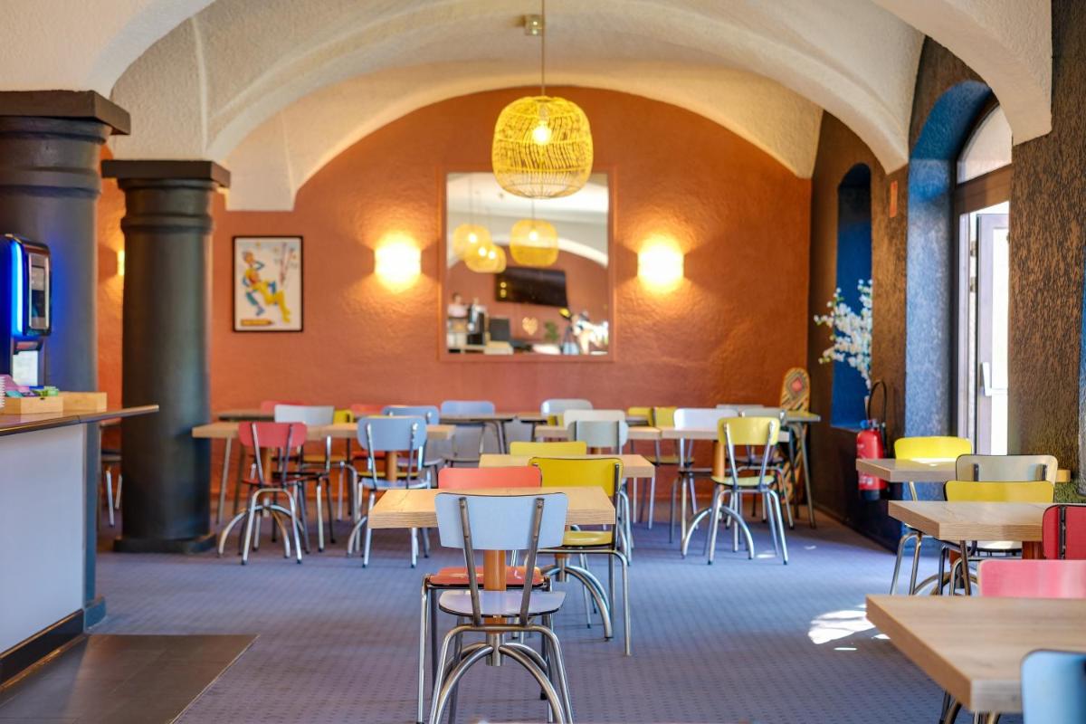 Coin salon dans l'établissement Sure Hotel by Best Western Annecy