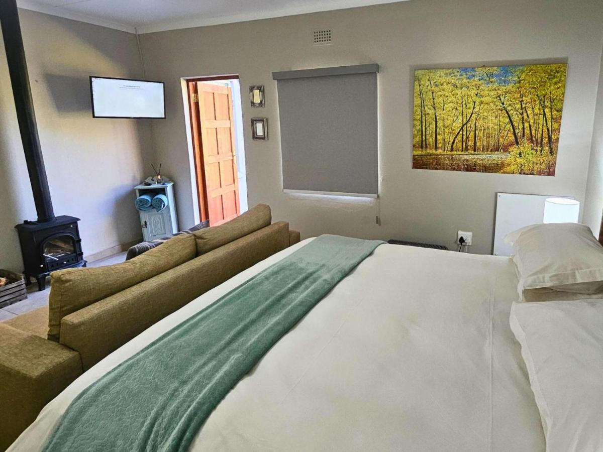 The Browns' - Cottage Suites - Housity