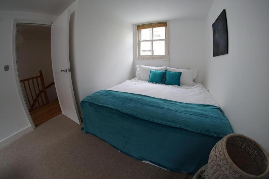 Central Townhouse & Terrace - Housity