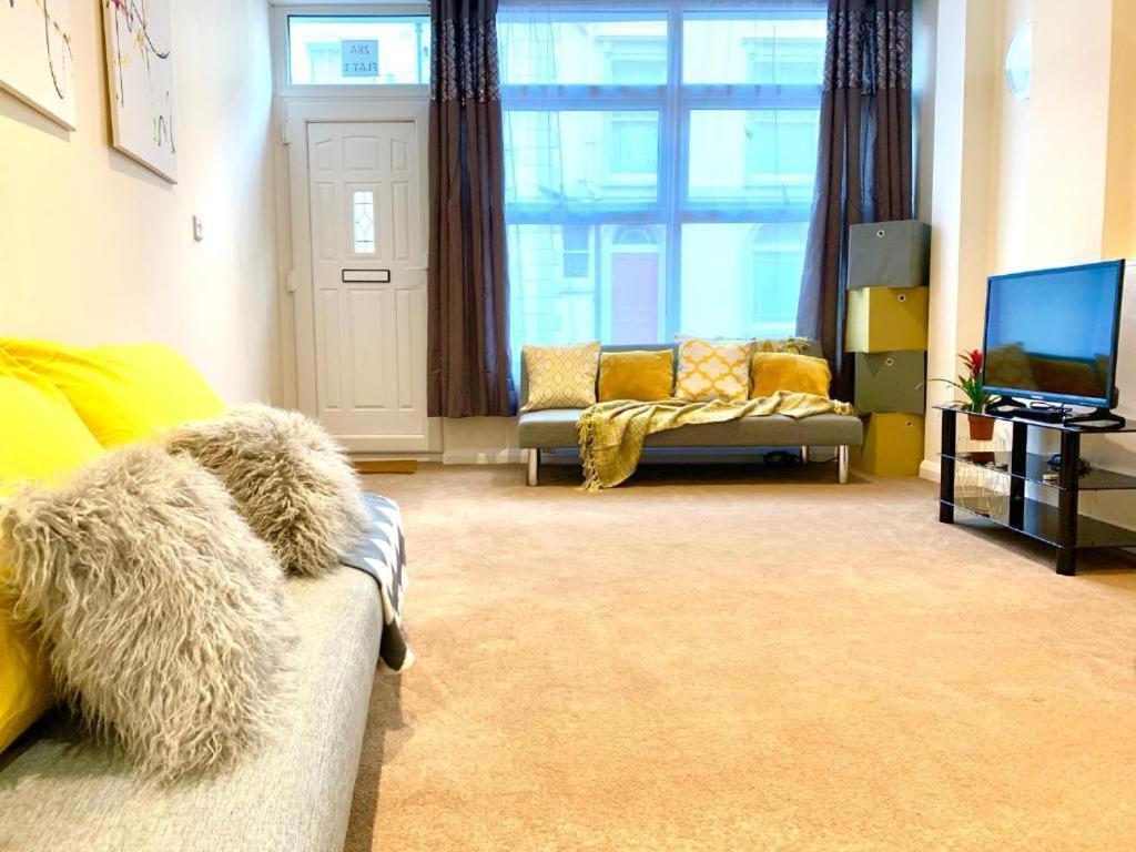 Eastbourne Beach Pier Apartment - Housity