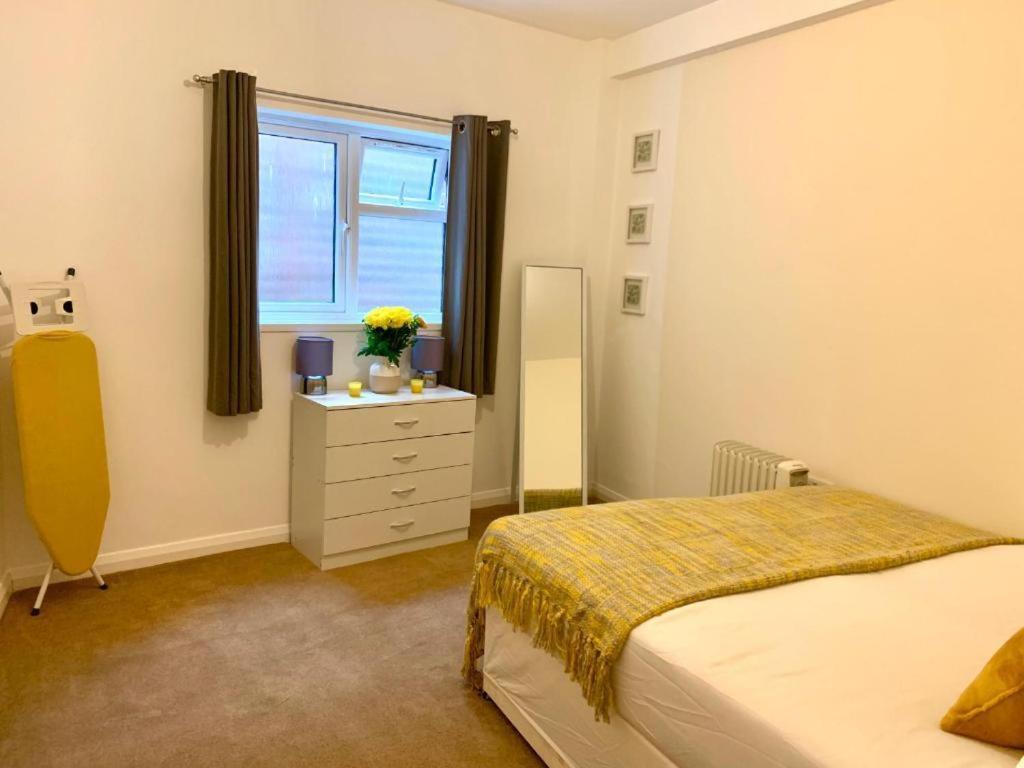 Eastbourne Beach Pier Apartment - Housity