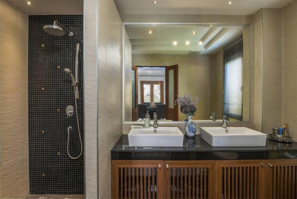 Andy 6-bedroom Pool Villa - Housity