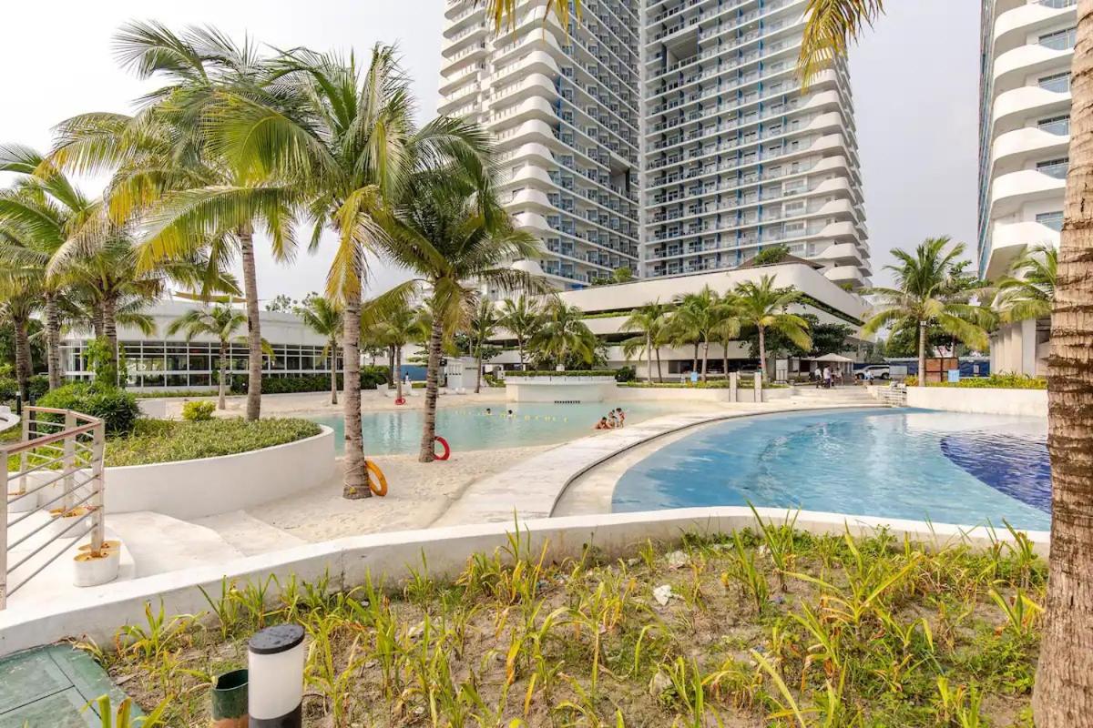 The Patio at Monaco Tower - Housity