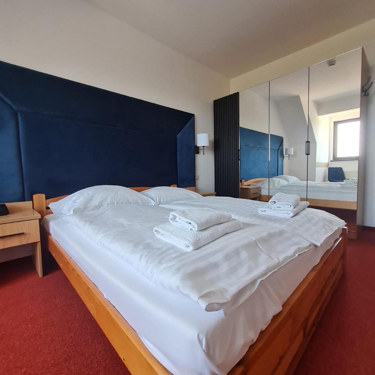 Ski Hotel - Housity