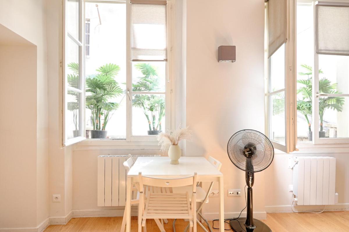 Heart of Saint Germain des Prés - Best location - Housity