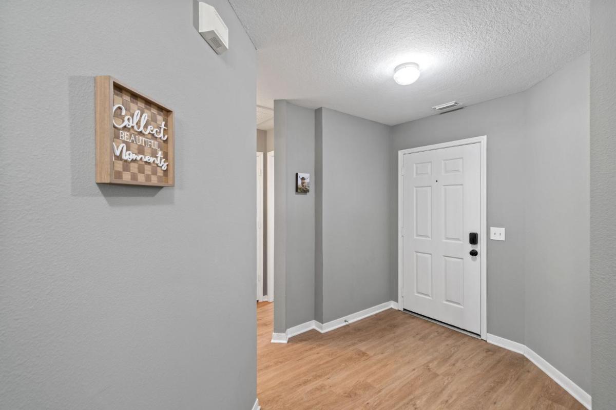 Dreamy Villa -Near Airport, Downtown - Open Concept - Housity