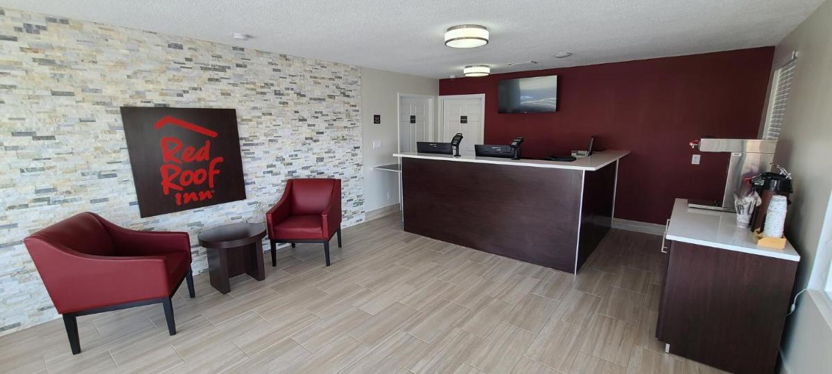 Red Roof Inn Byron - Housity