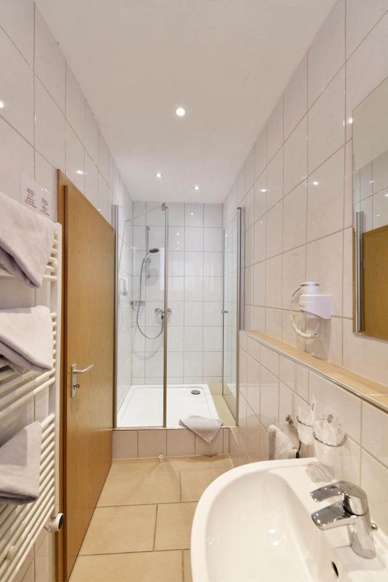 Hotel Haus Kleimann-Reuer - Housity