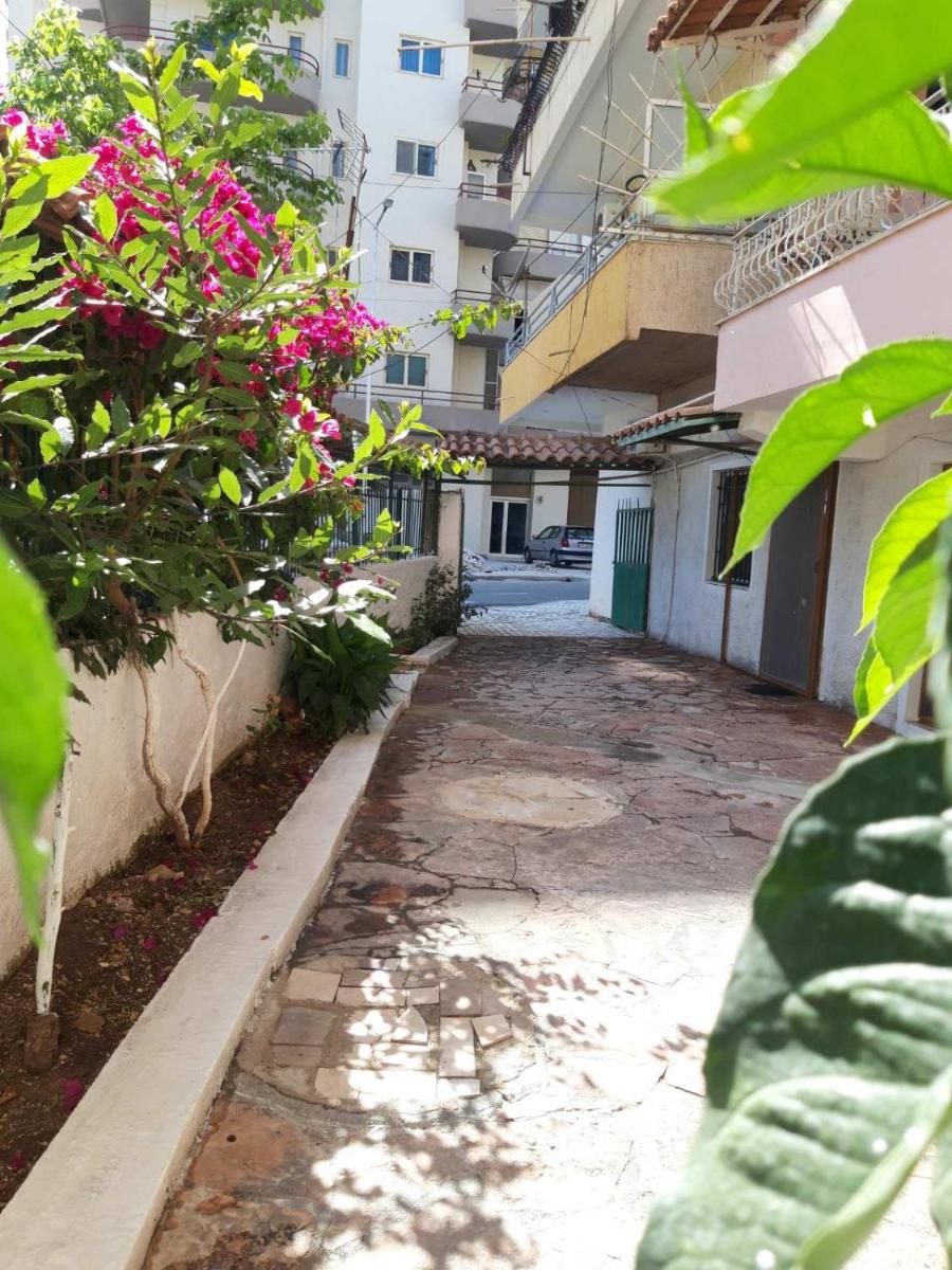 Gogo's Sea Side Studio - Housity