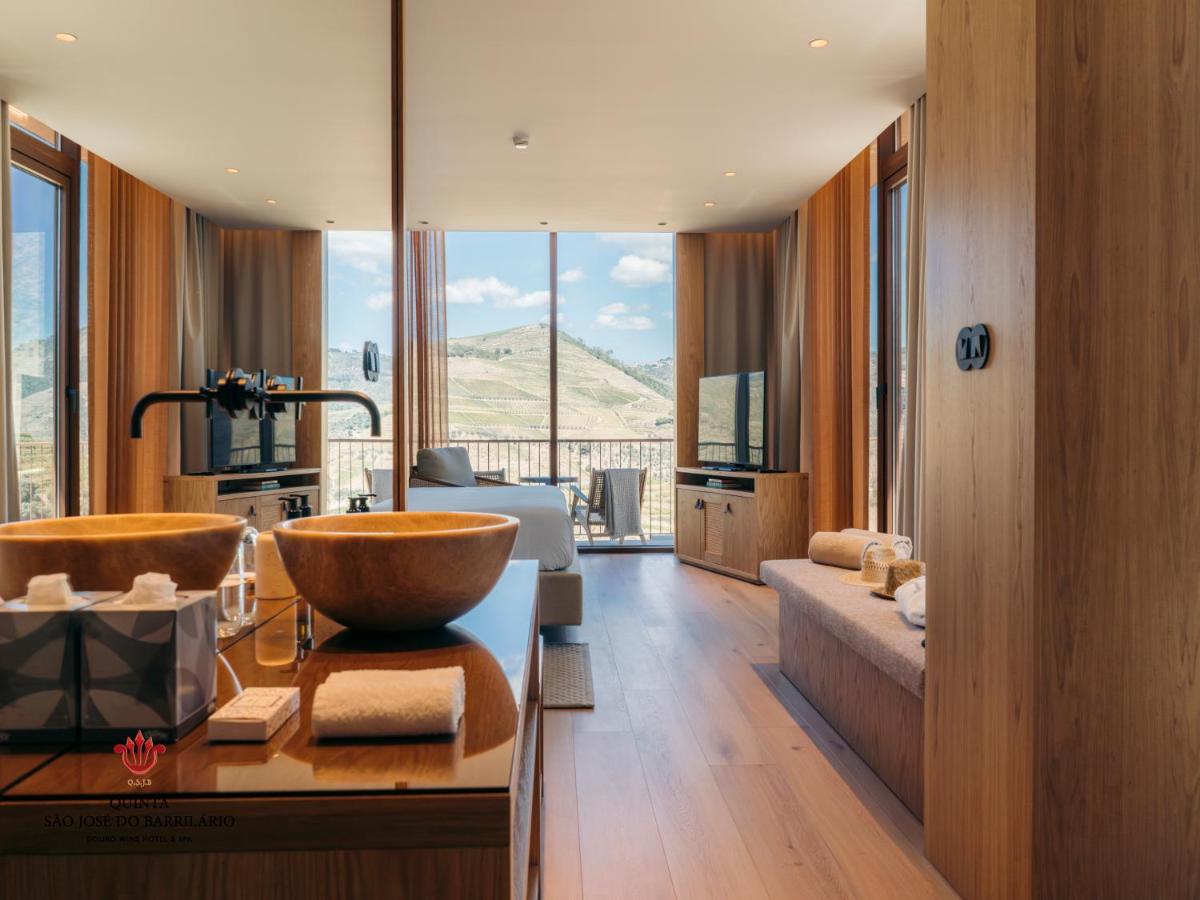 Uma área de estar em Barrilario Douro Wine Hotel e Spa - Quinta São Jose do Barrilario