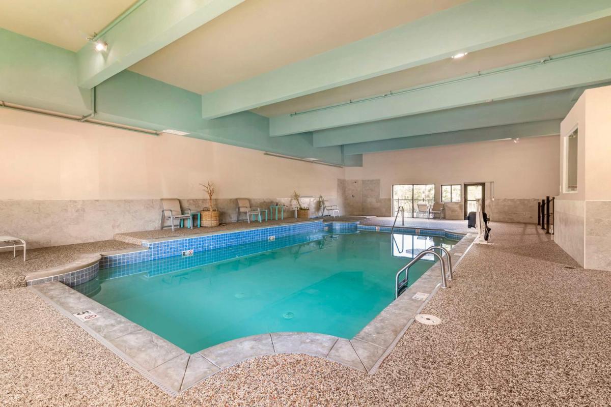 Best Western Plus Landmark Inn - Housity