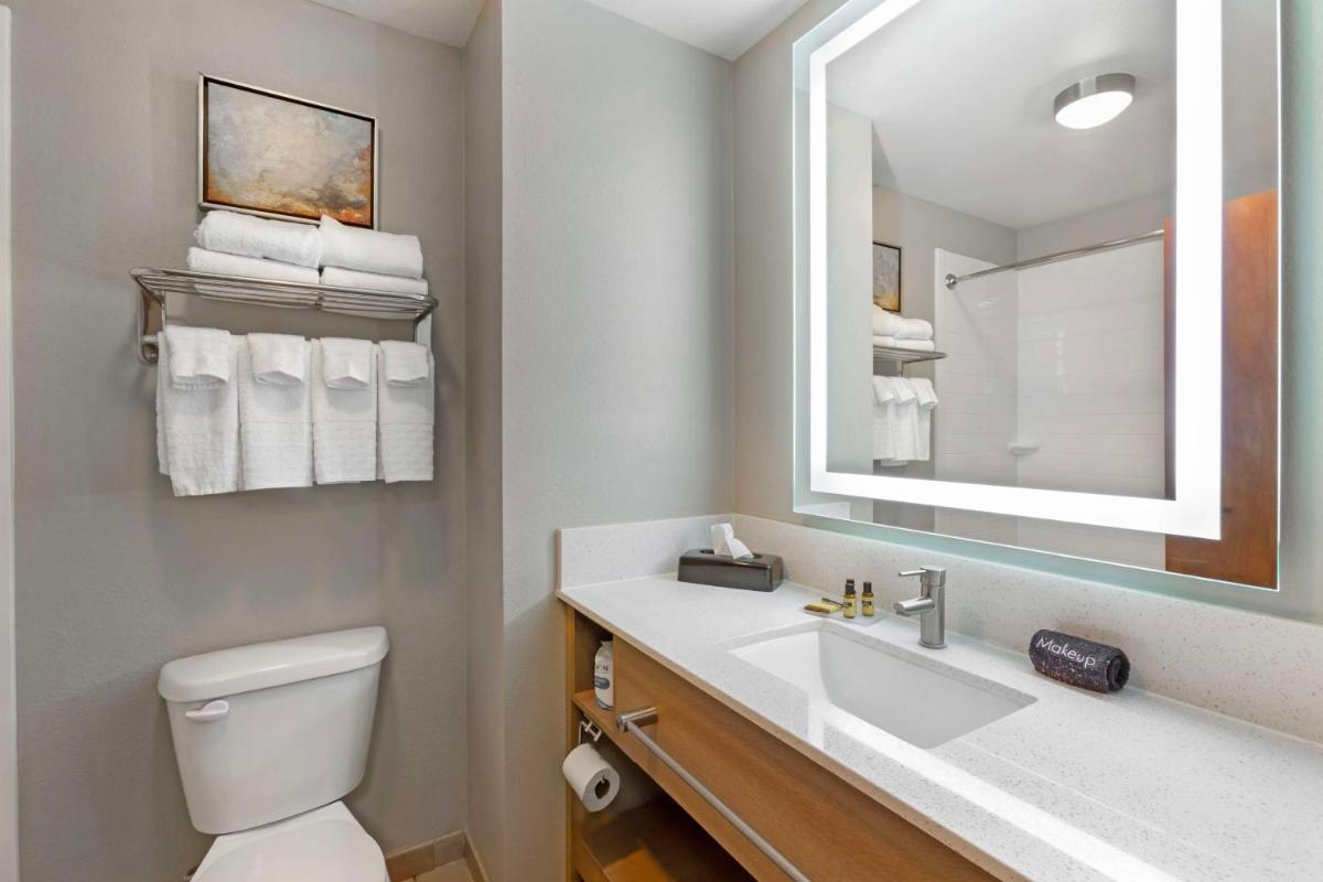 Best Western Plus Safford - Housity