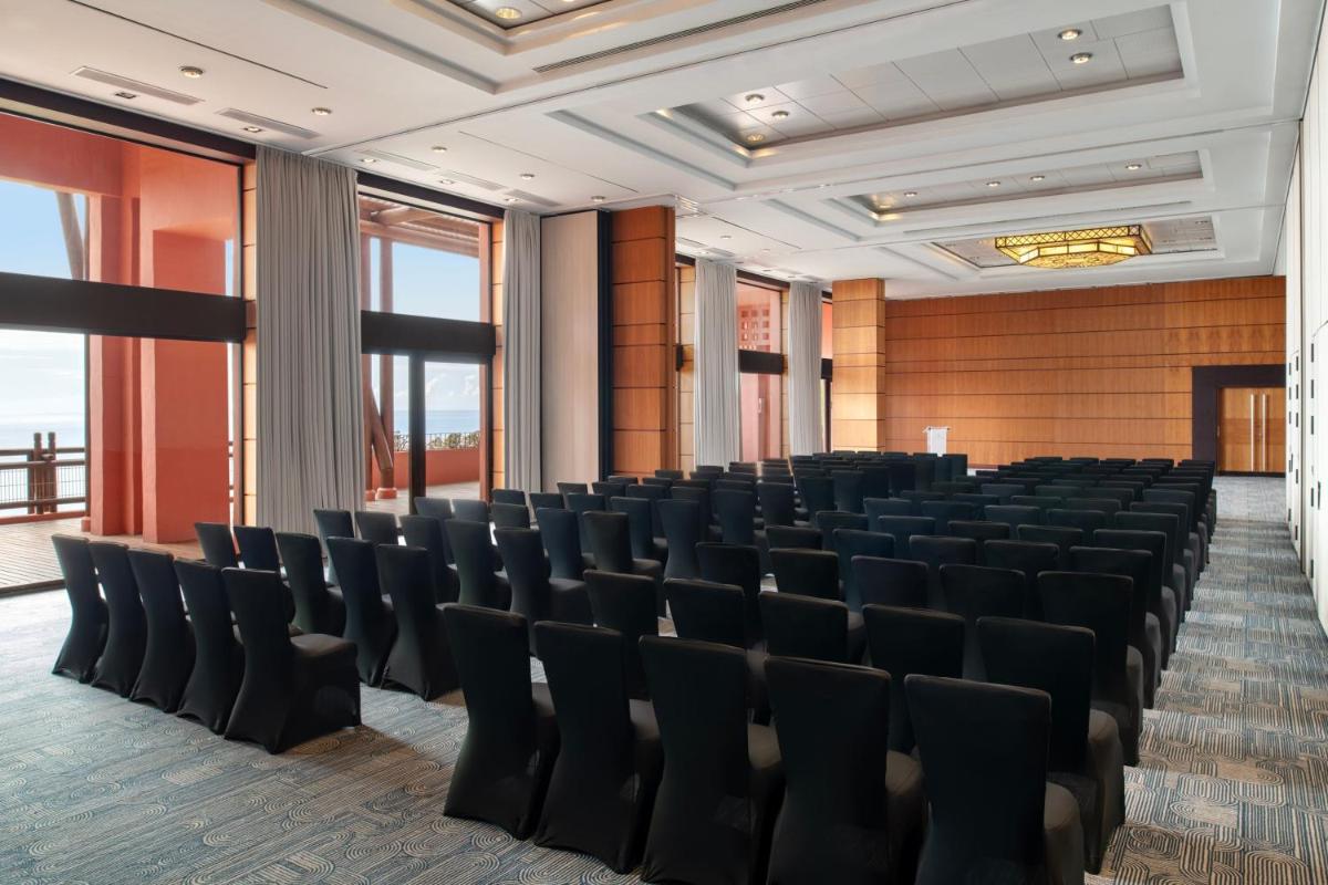 Zona business o sala de conferencias en The Ritz-Carlton Tenerife, Abama