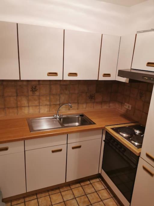 Kleine Wohnung bis 2 Personen - Housity