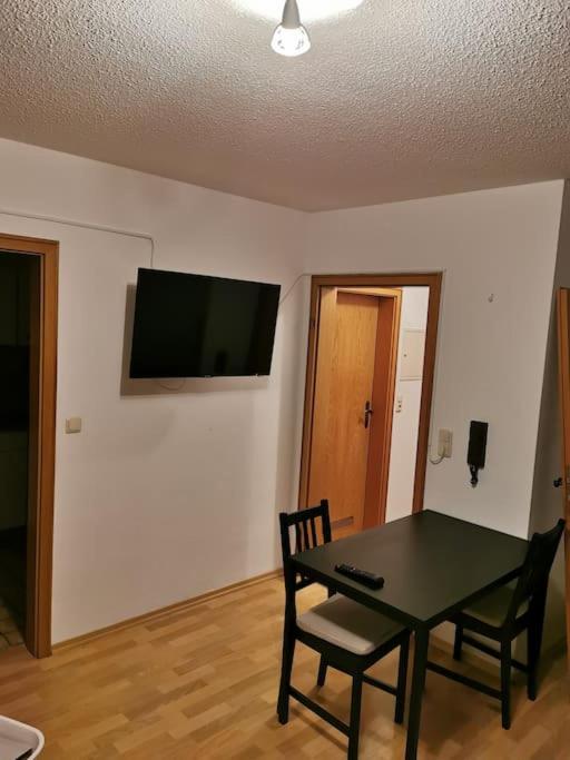 Kleine Wohnung bis 2 Personen - Housity
