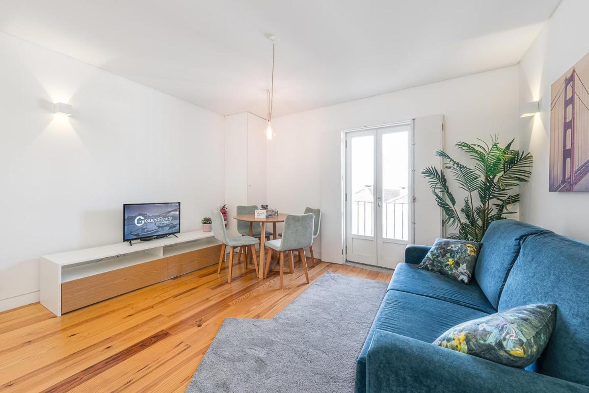 GuestReady - Over the Bridge - Housity