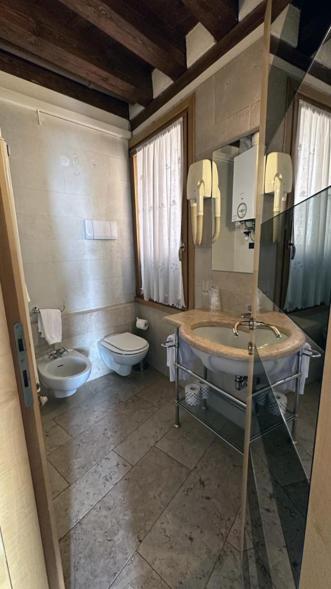 San Simeon Apartments - Housity