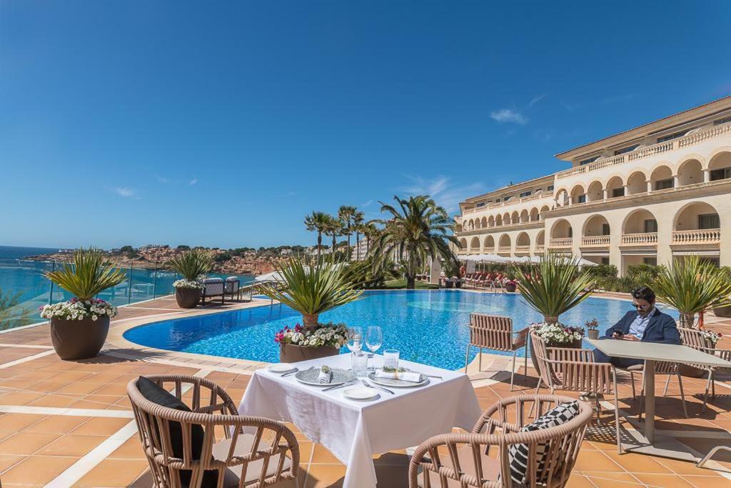 Piscina en o cerca de Pure Salt Port Adriano - Adults Only