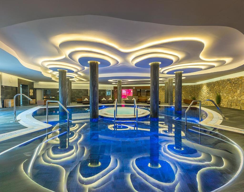 Piscina en o cerca de Pure Salt Port Adriano - Adults Only