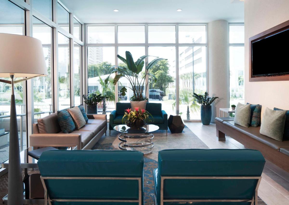 Embassy Suites By Hilton Sarasota - Housity