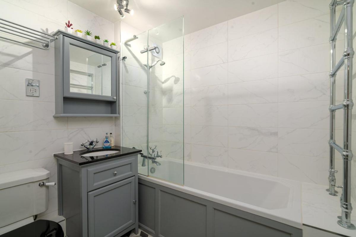 GuestReady - Beautiful 2BR Townhouse w Garden - Housity