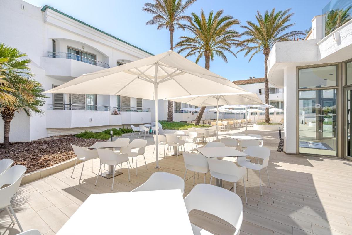 Un restaurante o sitio para comer en THB Guya Playa