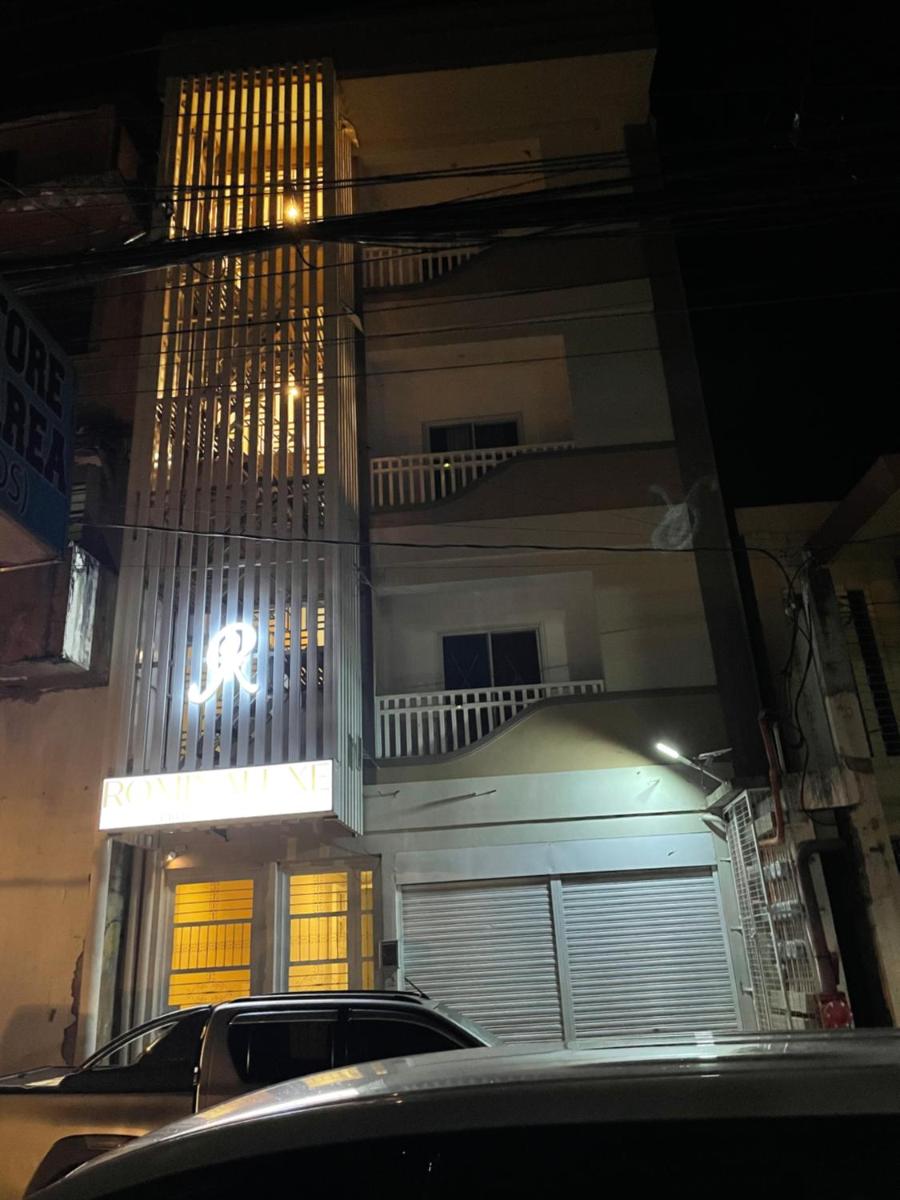 Rominaluxe Property Rentals - Housity