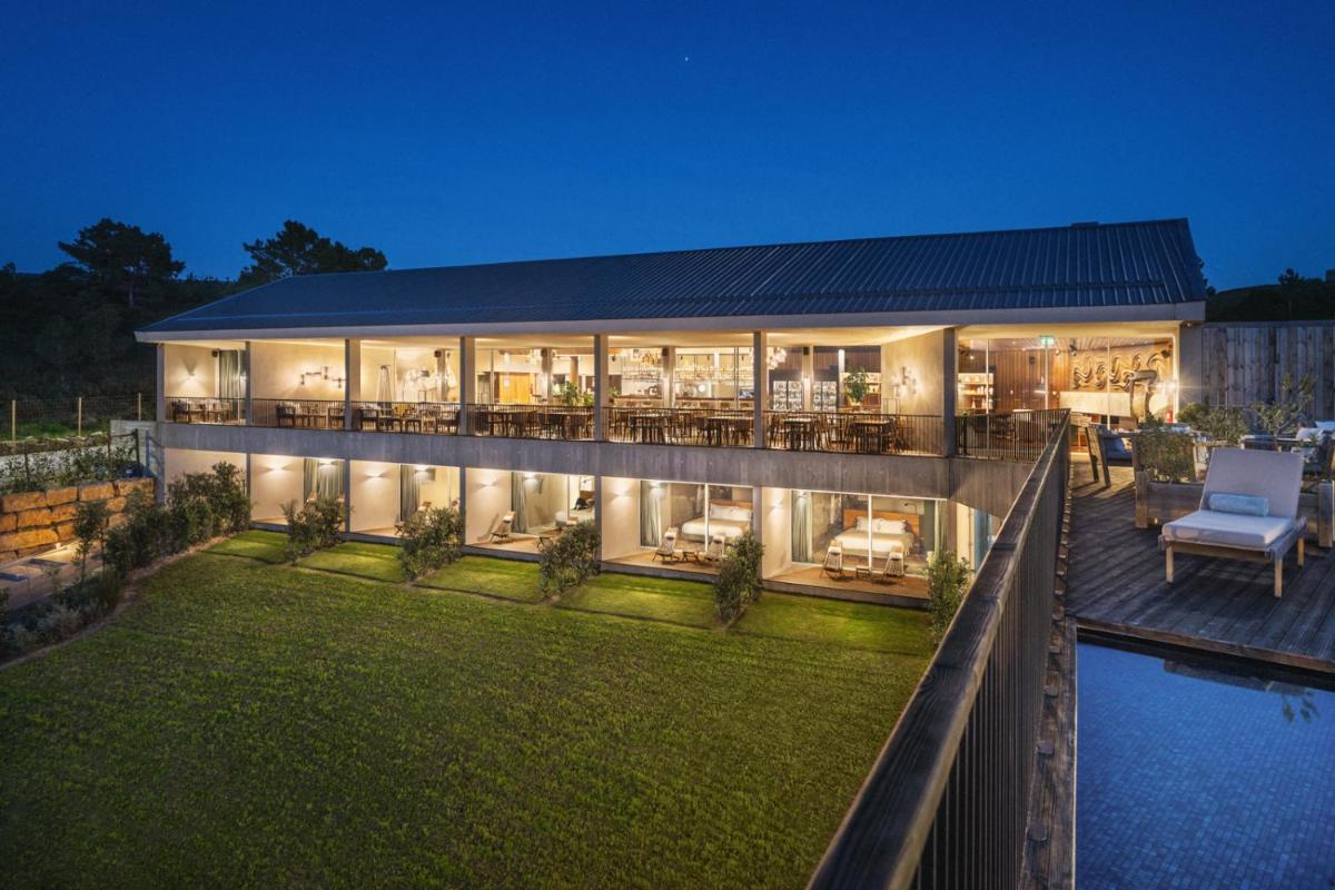 A piscina em ou perto de Immerso Hotel, a Member of Design Hotels