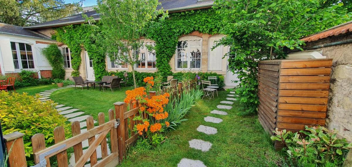 APPARTEMENT DE CHARME AU COEUR DE NEVERS - Housity