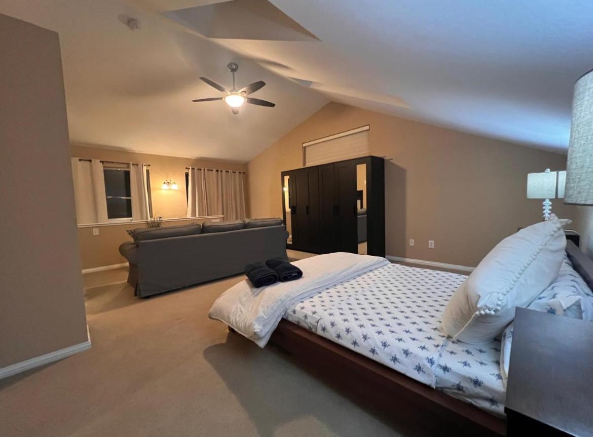 5 bedroom house in prestigious neighborhood! - Housity