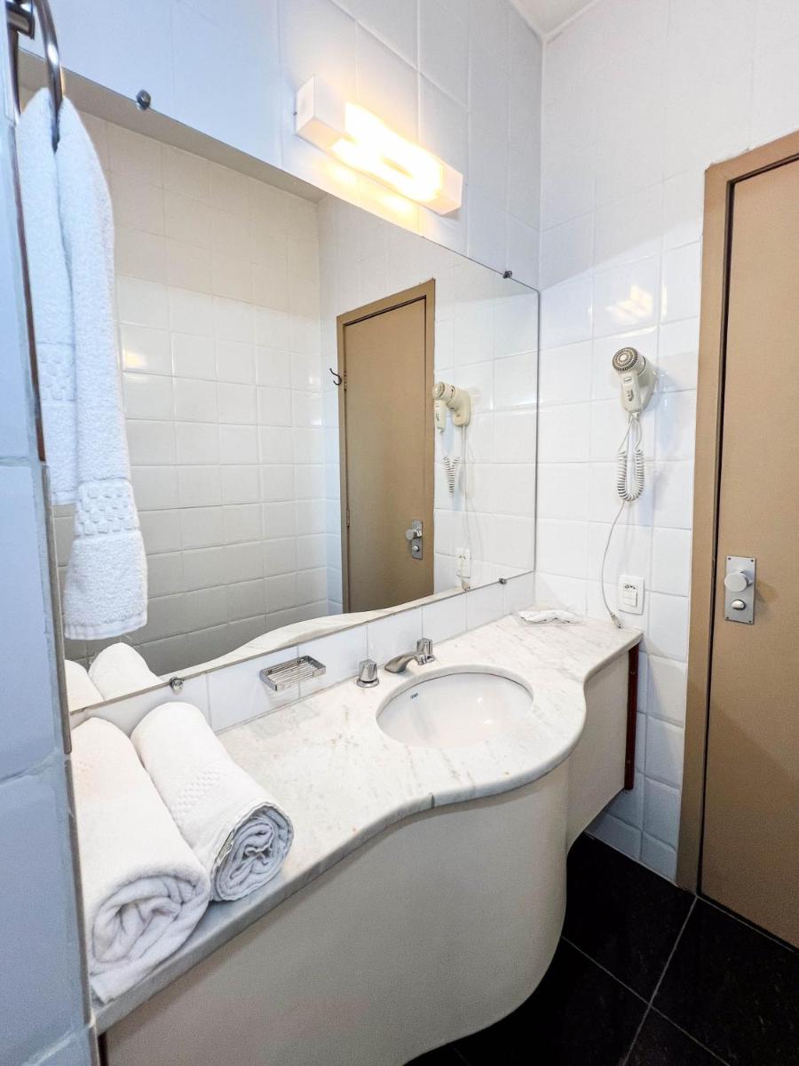 Royal Center Hotel Lourdes - Housity