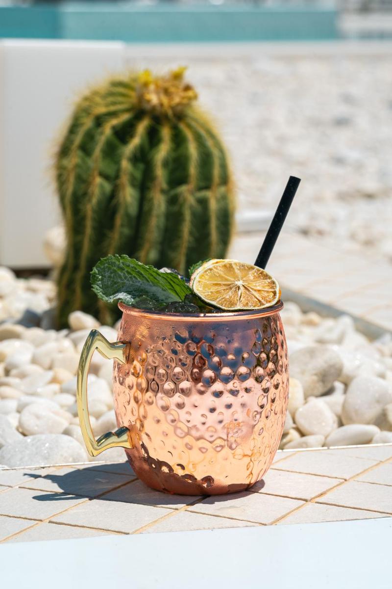 Bebidas en Lani's Suites de Luxe - Adults Only