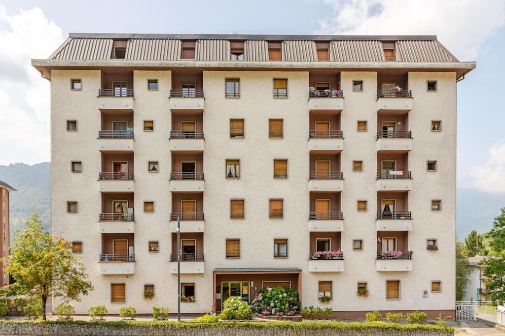 Appartamento nel cuore della Valsassina - Housity