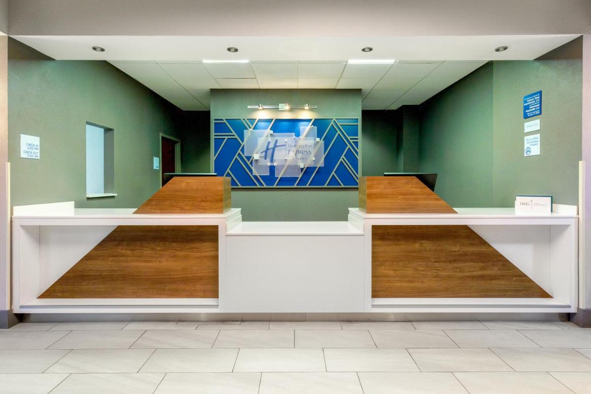 Holiday Inn Express Orlando-Ocoee East, an IHG Hotel - Housity