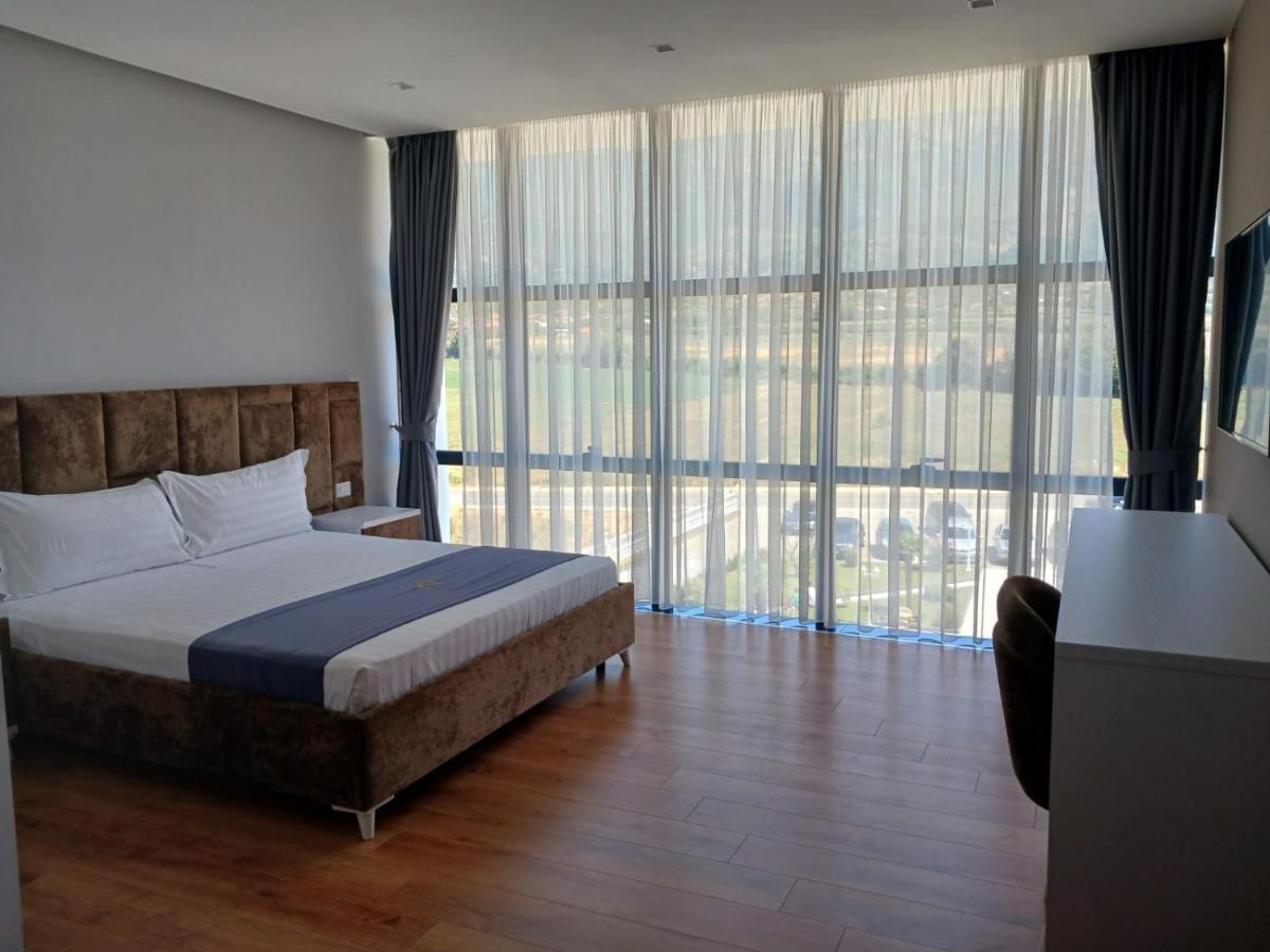 Imperador Palace Hotel Restorant - Housity