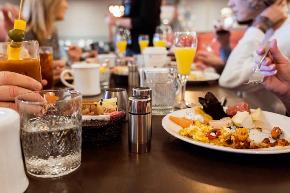 Galt House Hotel, A Trademark Collection Hotel - Housity