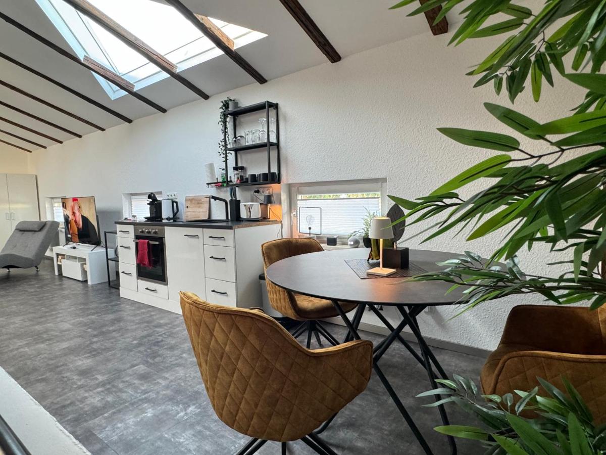 GLEIS 13 - THE LOFT im ehemaligen Lokschuppen - Housity