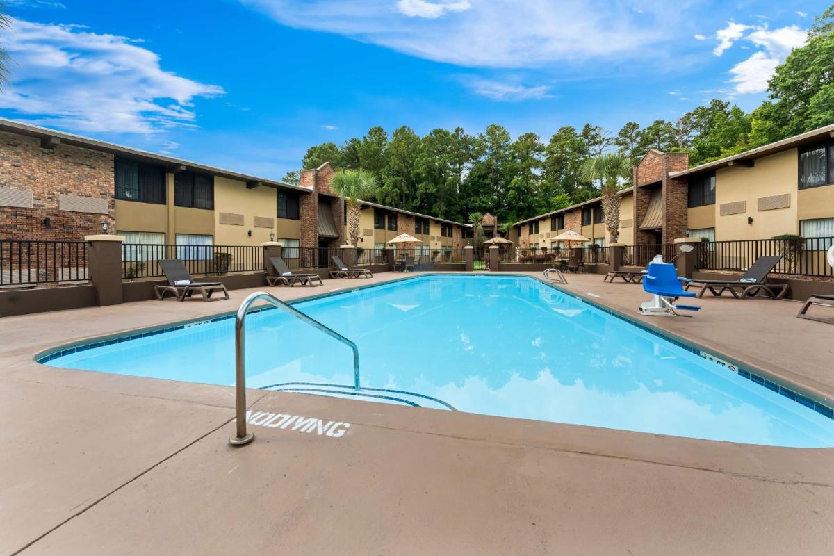 Best Western Riverside Inn - Housity