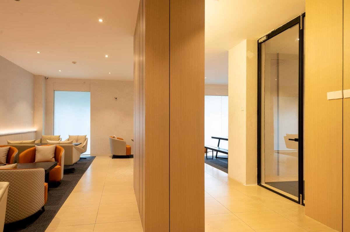 STREETVIEW HOTEL - Housity