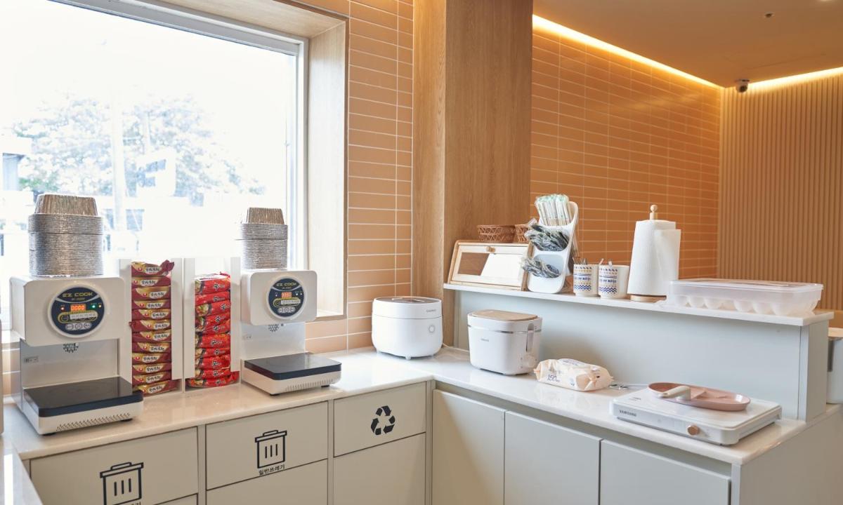 Brown Dot Hotel Gunsan Terminal Branch - Hizvo